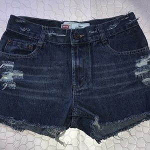 Levi’s Ripped Pockets Jean Shorts